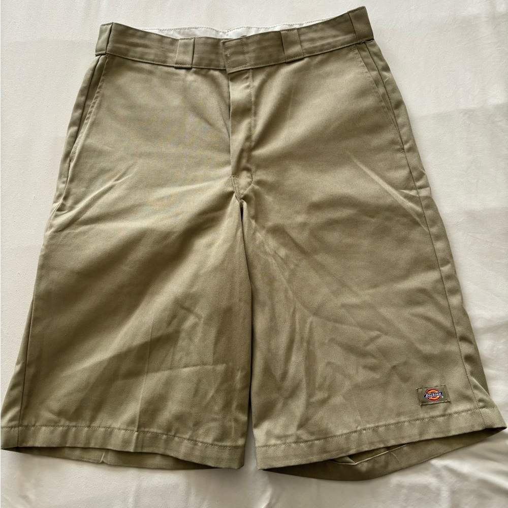 Dickies 13” khaki shorts